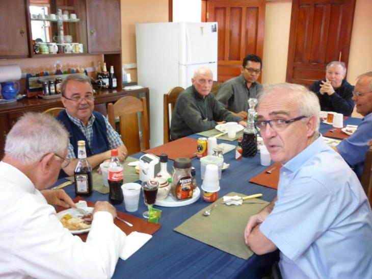 Almuerzo con Padre Provincial 002