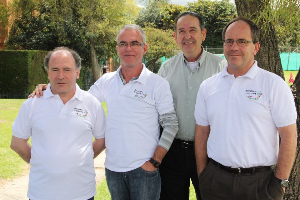 525271_453968054683108_671250165_n