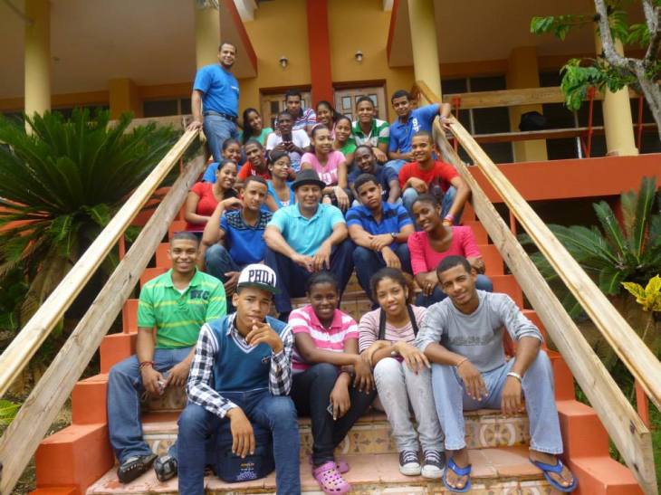 941920_549009795141455_516637112_n