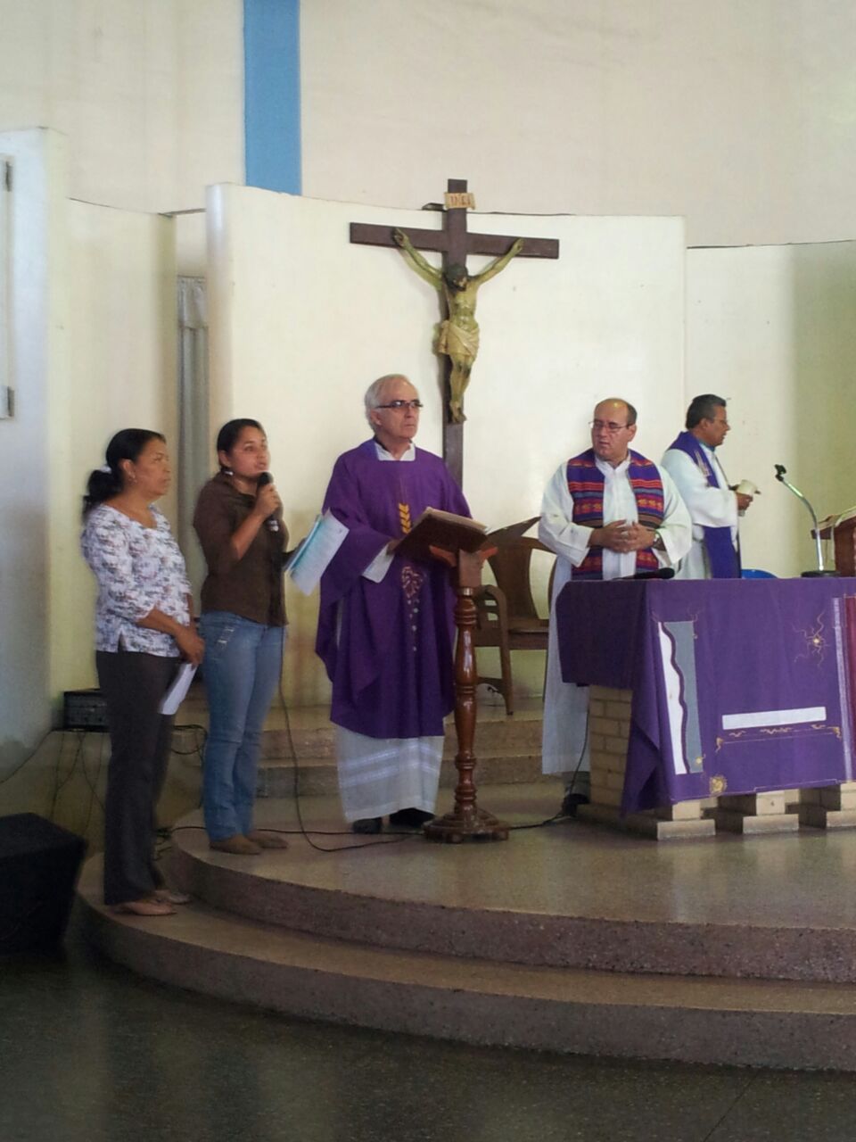 Proclamando la promesa a la Fraternidad Escolapia