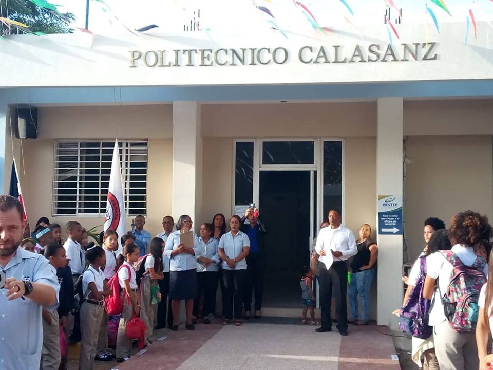 39811137_2233951700224392_2955722958972125184_n